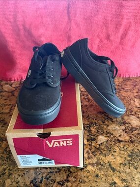 Kids Vans Black Low-Profile Canvas Sneaker